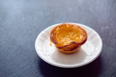 tipik Portekizce yumurta tart pastel de nata