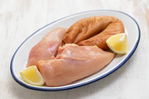 Raw Chicken Breast Smoked Sausage Lemon Dish — Stock Photo, Image