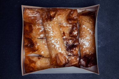 tipik Portekizce tatlılar Pasteis de Tentugal 