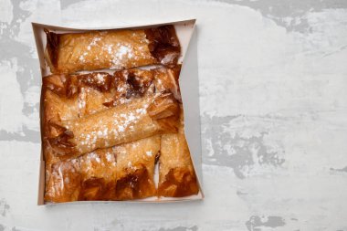 tipik Portekizce tatlılar Pasteis de Tentugal