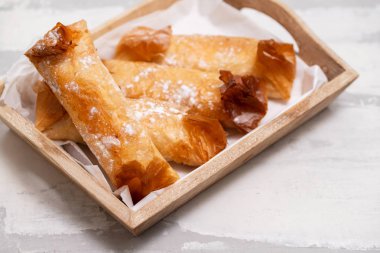 tipik Portekizce tatlılar Pasteis de Tentugal