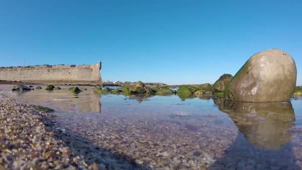 Playa Con Piedras Peñasco Portugal — Vídeos de Stock