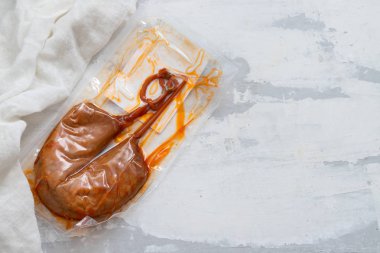 seramik plastik torba içinde tipik portekizce sosis Farinheira 