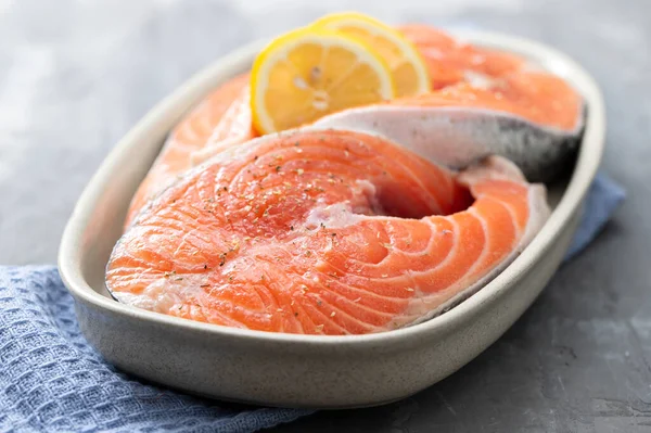 Fresh Salmon Lemon Dish — Stock Photo, Image