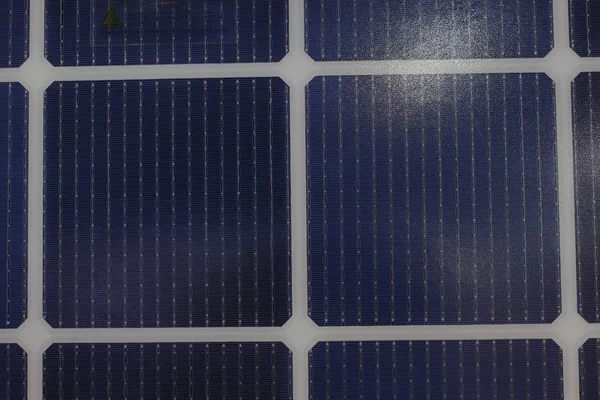 Показ Панелі Сонячних Батарей Виставці Сонячної Енергії Екологічно Чистих Технологій — стокове фото