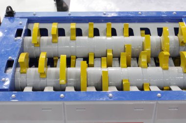 parçalayıcı modeli; kesme makinesi çeşitli atıklar için uygun; geri dönüşüm planı