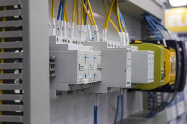 kablolu elektrik pano sanayi makinesi için terminaller ile 