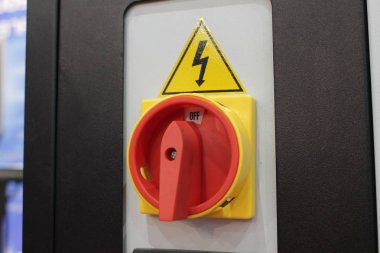 endüstriyel makine için kapama üzerinde kırmızı yüksek gerilim