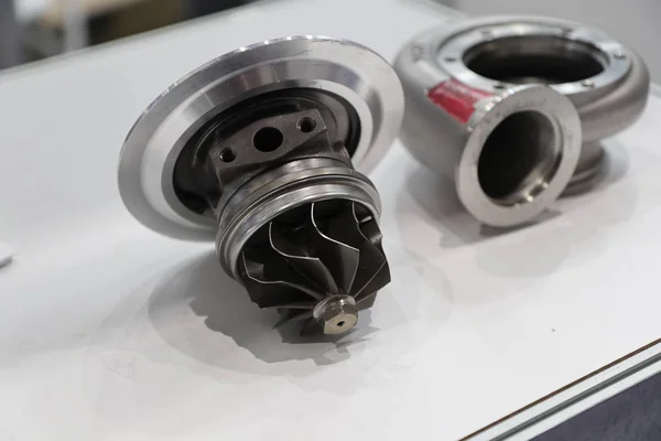 Turbolader-Komponenten für Dieselmotoren — Stockfoto