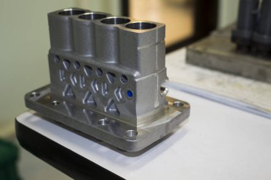 Alüminyum döküm ve enjeksiyon pompası için işleme 