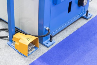 Başlatmak için Ayak Anahtarı / Makine yi durdurun.