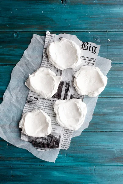 Meringue Pour Mini Pavlovas Sur Papier Cuisson — Photo