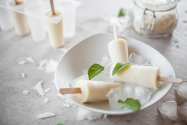 Popsicles Made Pineapple Coconut — Stock Photo, Image