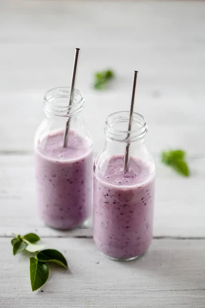 Smoothie Saudável Com Banana Mirtilos Imagens Royalty-Free