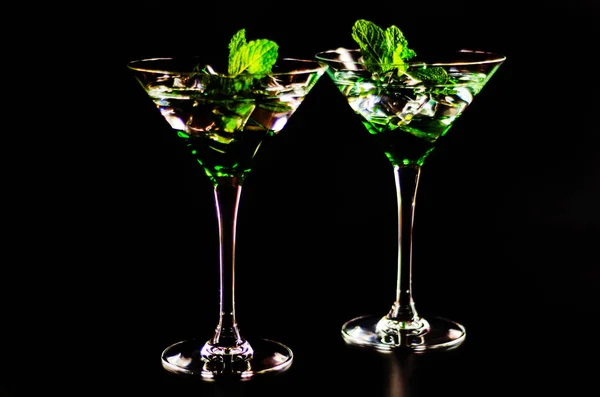 Grön Mint Likör Uppfriskande Drink Med Färsk Mynta Energigivande Cocktail — Stockfoto