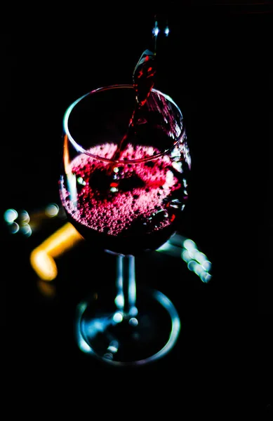 Einschenken Von Rotwein Ein Glas Feier Eines Augenblicks Mit Einem — Stockfoto