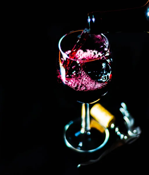 Einschenken Von Rotwein Ein Glas Feier Eines Augenblicks Mit Einem — Stockfoto