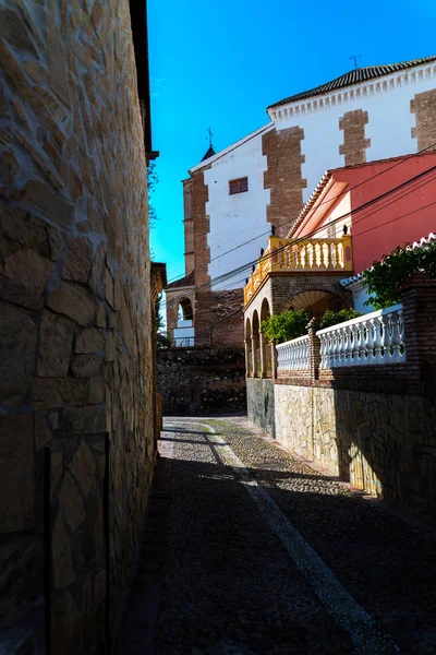 Hermosa Calle Pintoresca Camino Angosto Fachadas Blancas Edificios Arquitectura Española — Foto de Stock