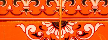 Geleneksel İspanyol dekoratif fayansları, binaların duvarlarında orijinal seramik fayanslar, dekorasyon.