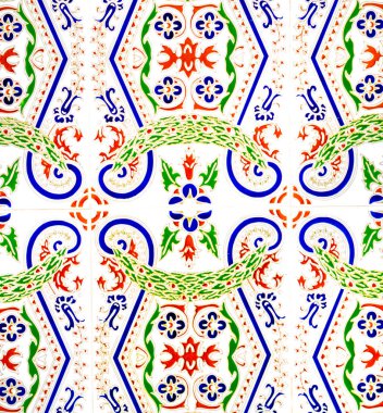 Geleneksel İspanyol dekoratif fayansları, binaların duvarlarında orijinal seramik fayanslar, dekorasyon.