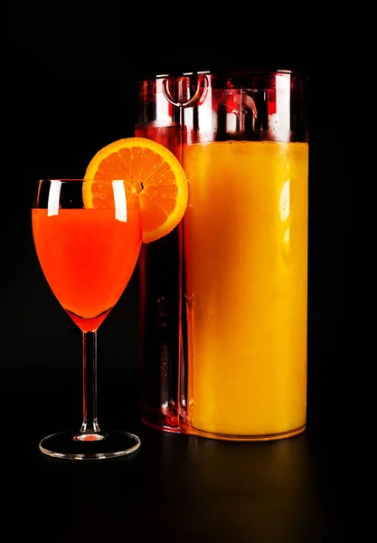 Cóctel Base Licor Campari Zumo Naranja Famosa Bebida Refrescante Italiana — Foto de Stock