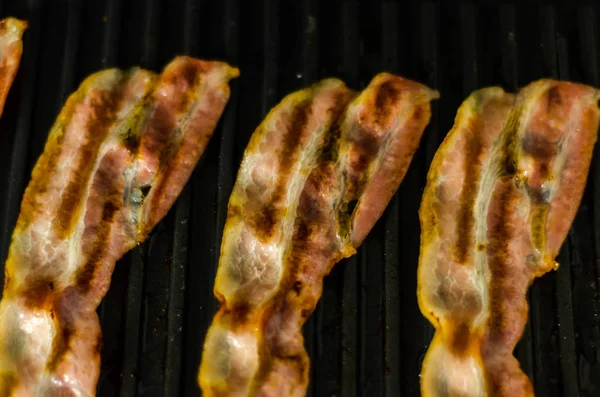 Thin Slices Delicious Bacon Fried Grill Crispy Delicate Meat Appetizer — Stock Photo, Image