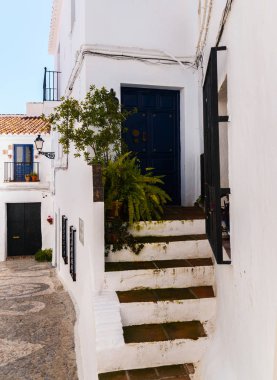 binalar, İspanyol mimari, tarihi kent merkezine beyaz cephe ile güzel ve pitoresk dar sokak