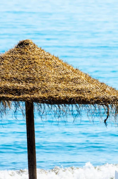 Beautiful Sandy Beach Palm Tree Umbrellas Blue Sea Vacation — Stock Photo, Image