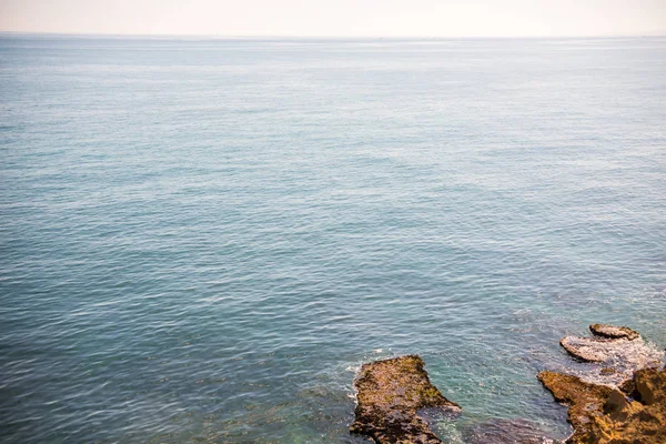 Mer Incroyable Avec Vague Bleue Été Rochers Vue Relaxante Sur — Photo