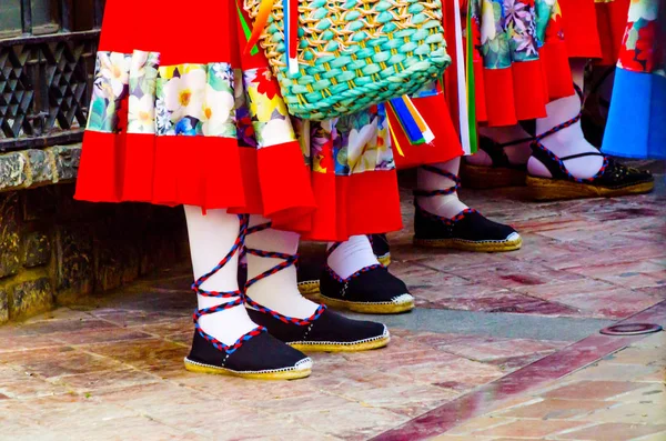 Sapatos Coloridos Tradicionais Para Trajes Populares Espanha Sapatos Dança Alparcatas — Fotografia de Stock