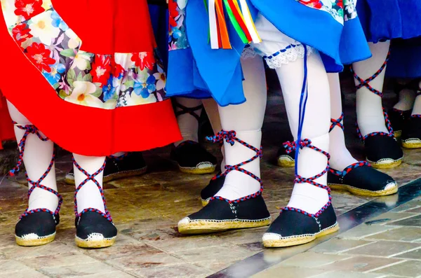 Tradiční Barevné Boty Pro Lidové Kroje Španělsku Taneční Obuv Espadrilky — Stock fotografie