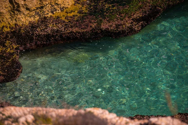Increíble Mar Con Olas Azules Verano Rocas Relajante Vista Las — Foto de Stock