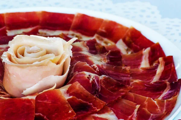 Piatto Con Fette Marmellata Serrano Prosciutto Tradizionale Spagnolo Carne — Foto Stock