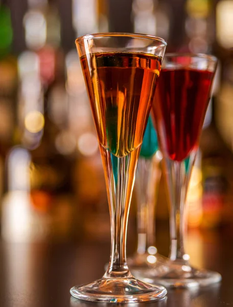 Liqueur Rafraîchissante Dans Grand Verre Boisson Alcoolisée Préparée Par Barman — Photo