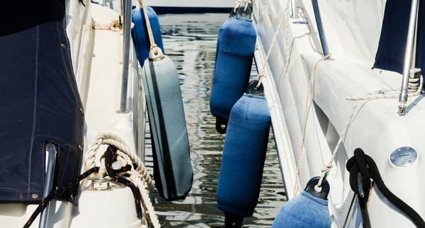 Boei Opknoping Buiten Romp Van Boot Uitrusting Van Boten Veiligheid — Stockfoto