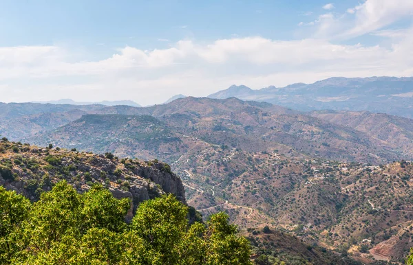 Hermosa Vista Las Montañas Región Andalucía Casas Tierras Cultivo Las — Foto de Stock