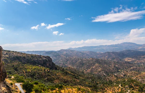 Hermosa Vista Las Montañas Región Andalucía Casas Tierras Cultivo Las — Foto de Stock