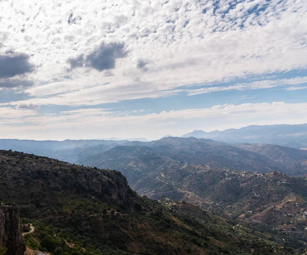 Hermosa Vista Las Montañas Región Andalucía Casas Tierras Cultivo Las — Foto de Stock