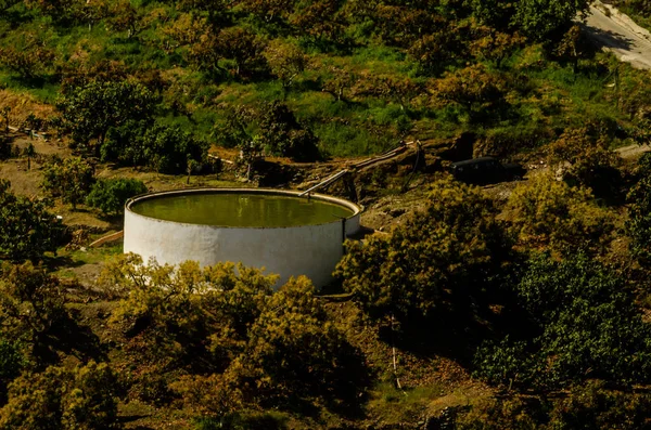 Bacino Irrigazione Calcestruzzo Sulle Alte Colline Andalusia Luogo Stoccaggio Dell — Foto Stock