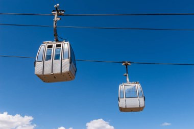 Teleferik gökyüzü, yükseklik ve turistik cazibe, seyahat, taşıma