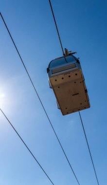 Teleferik gökyüzü, yükseklik ve turistik cazibe, seyahat, taşıma
