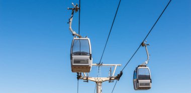 Teleferik gökyüzü, yükseklik ve turistik cazibe, seyahat, taşıma