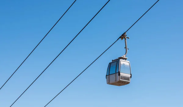 Cabo Contra Céu Transporte Altura Atração Turística Viajar — Fotografia de Stock