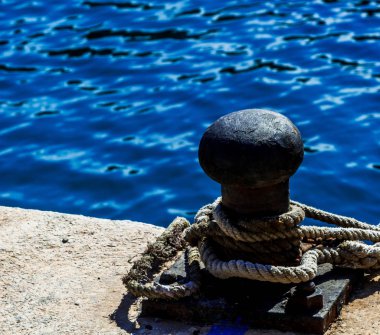 sonrası küçük bir Marina sahildeki demirleme, öğe bağlama için gemi limanda Emanet