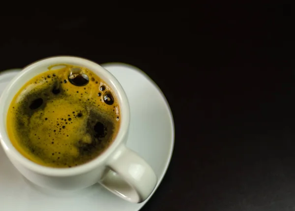 Черный Кофе Керамической Чашке Баре Энергетический Напиток Общественном Месте Кафе — стоковое фото