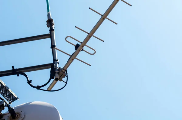 Torre Telecomunicações Com Antenas Comunicação Celular Sistemas Radar Tecnologia — Fotografia de Stock