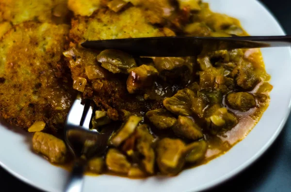 Baharatlı Güveç Leziz Yemek Lezzetli Geleneksel Yemek Macar Mutfağı Ile — Stok fotoğraf