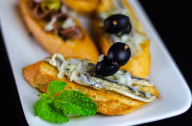 İspanyol deniz ürünleri tapas, mini sandviç yemek set, lezzetli Aperatif meze, öğle yemeği