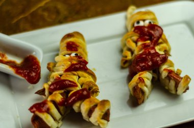 Komik gözlü çocuklar için gıda sosis Mumyalar hamur korkunç Cadılar Bayramı gıda kutlama parti