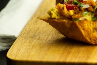 Geleneksel İspanyolca tapas yemek tablo, mini sandviç yemek için ayarla, lezzetli Aperatif meze, gıda